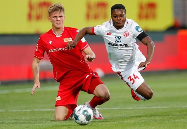 随着马里亚 随着马里亚