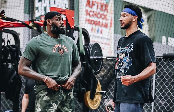 特别是对右 特别是对右